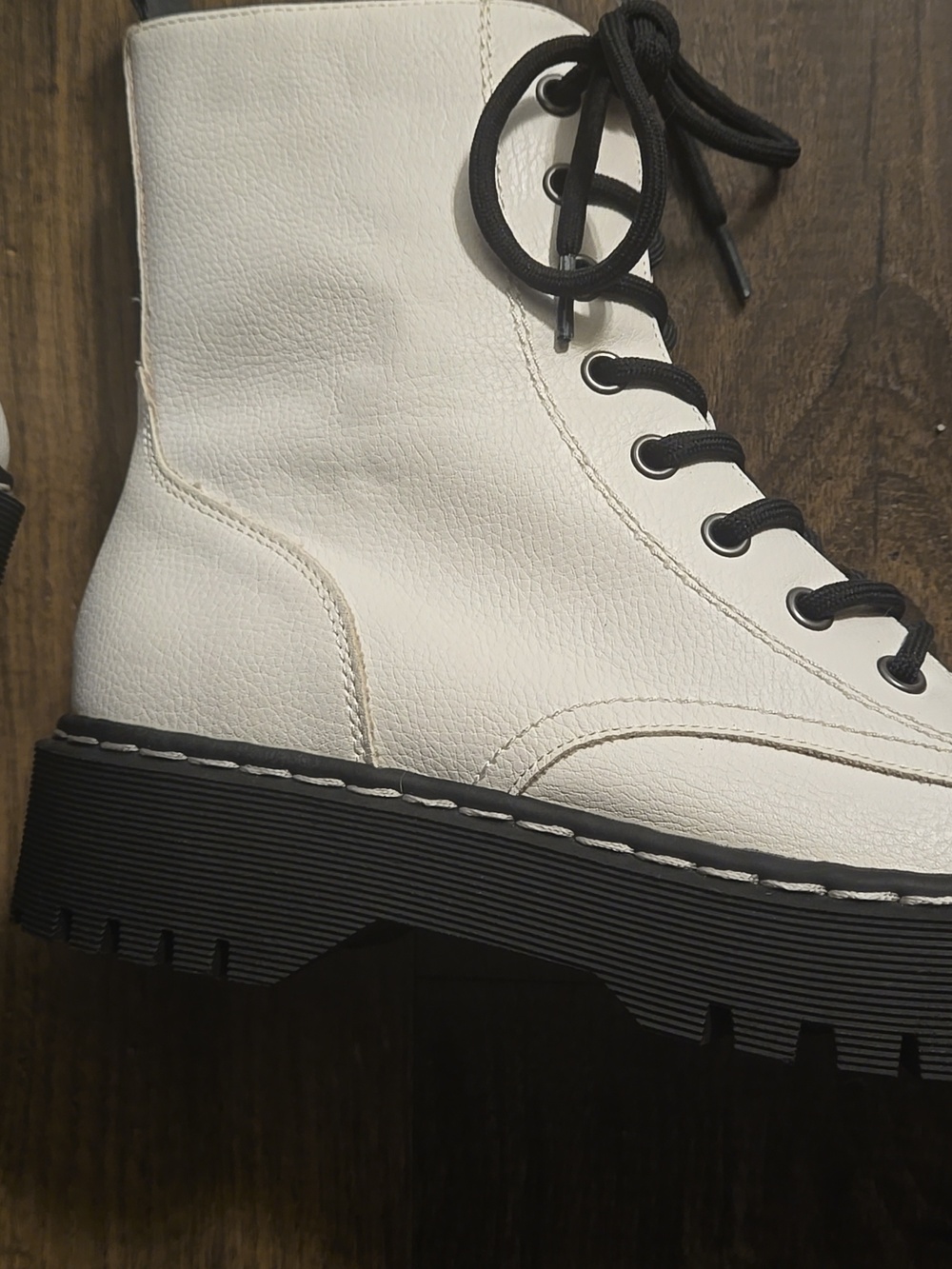 🆕 White Lace-Up Combat Boots for Women 7.5🔥🔥🔥 so Cute! - Picture 5 of 8